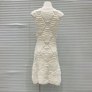 D177 Đầm Len Dệt Kim Nữ  Không Tay Ôm Body Nhấn Eo Vân Nhăn 3D Dáng Ngắn Thanh Lịch Size S M L