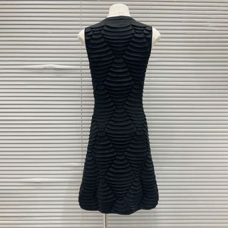 D177 Đầm Len Dệt Kim Nữ Không Tay Ôm Body Nhấn Eo Vân Nhăn 3D Dáng Ngắn Thanh Lịch Size S M L