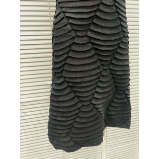 D177 Đầm Len Dệt Kim Nữ  Không Tay Ôm Body Nhấn Eo Vân Nhăn 3D Dáng Ngắn Thanh Lịch Size S M L