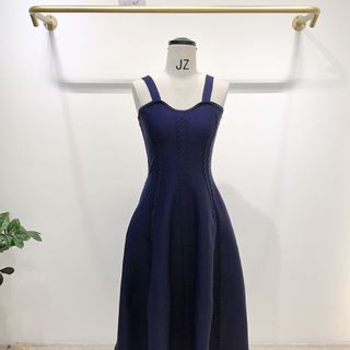 D190 Set Đầm Hai Dây Dáng Dài Và Áo Cardigan Nữ Dệt Kim, Cổ Chữ U, Chiết Eo Thanh Lịch, Size S–XL