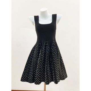 D188 Đầm Dệt Kim Nữ  Màu Đen Cổ Vuông Đính Ngọc Trai, Chiết Eo Dáng Xòe Size S–XL