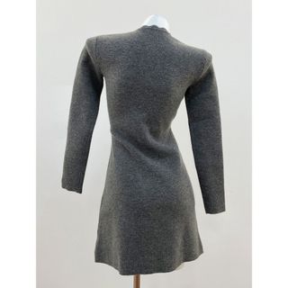 D185 Đầm Dệt Kim Nữ Tay Dài Thêu Hoa Phối Viền Thanh Lịch – Màu Xám, Size S-XL