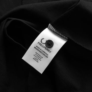 Polo Fred Perry.  Chất cotton gai.