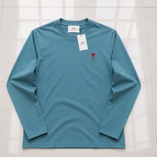 Mẫu áo thun cotton 4c dài tay thêu logo đơn giản. Chất vải mềm mại thiết kế bo tay suông.