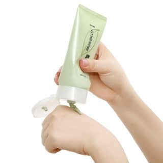Sữa Rửa Mặt Trà Xanh Rohto 120g Nội Địa Nhật Bản