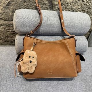 👜 TÚI ĐEO VAI NỮ DA PU THANH LỊCH KÈM CHARM GẤU – ĐI HỌC, ĐI LÀM W862