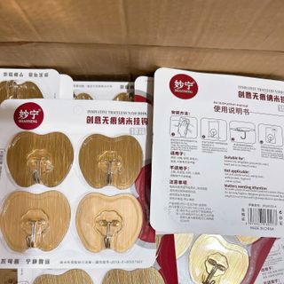 Móc Dán Tường Hình Quả Táo Vàng (thùng 240)