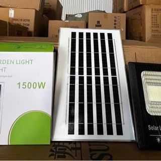 Đèn Năng Lượng Mặt Trời IP68 1500W ( Thùng 10