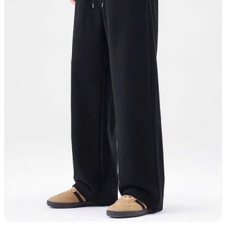Jogger nam. Chất nỉ cua 100% cotton vải vừa mình, ống xuông đứng phom dễ phối đồ.