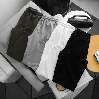 Jogger nam. Chất nỉ cua 100% cotton vải vừa mình, ống xuông đứng phom dễ phối đồ.