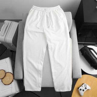 Jogger nam. Chất nỉ cua 100% cotton vải vừa mình, ống xuông đứng phom dễ phối đồ.
