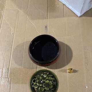 hũ sứ trầm