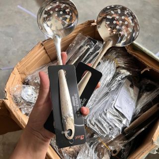 VÁ CANH LỖ TABLEWARE INOX 27CM (T400)