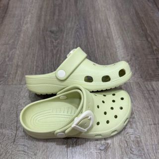 *******Chuyên cung cấp sỉ dép, chất liệu EVA chính hãng 9-10 crocs, đúc nguyên khối chuẩn từng milimet