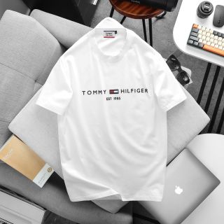 Mẫu áo căn bản nhà TM với thiết kế đơn giản.  Chất áo cotton 4c mềm mịn, mát mẻ thấm hút tốt.