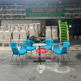 Bộ bàn ghế nhựa ngoài trời màu xanh dương, ghế nhựa đúc