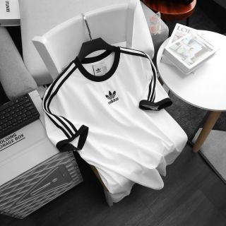 Áo thun nam.  Chất cotton 4C 100%  cao cấp, mịn đẹp.  Form slim. Unisex nam nữ đều mặc được.