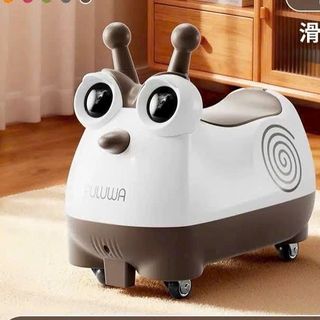 xe chòi chân ốc sen cho bé