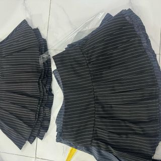Chân váy xòe xếp ly có lót q