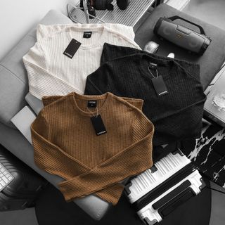 Loose Texture Longsleeve.   Chất 100% cotton dệt kim, vải len dà vừa mình chất đẹp .