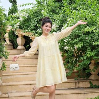 Đầm baby doll ngọt ngào dễ thương màu hồng pastel với thiết kế tay phồng và nơ cổ