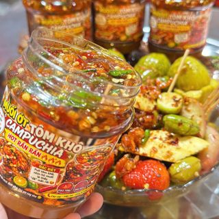 MUỐI ỚT TÔM KHÔ CAMPUCHIA 500G – MẶN NGỌT CAY THƠM, CHẤM TRÁI CÂY CỰC HỢP