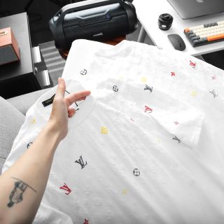 Tshirt lv.  Chất thun cotton 4c cao cấp xịn.