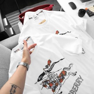 T- shirt bbr.  Chất thun cotton 4c cao cấp xịn, unisex nam nữ mang couple.