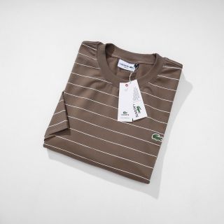 Áo thun nam. Chất cotton 4c 100% mịn , thấm hút tốt, co giãn thoái mái dễ chịu.