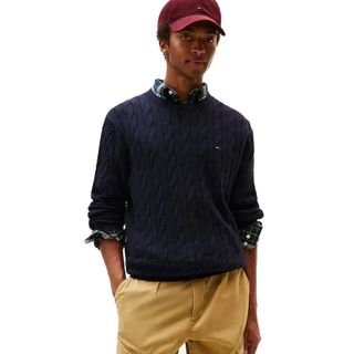 Áo len dệt kim. Sợi len cotton xịn, dệt chuẩn hãng. Logo thêu tỉ mỉ.