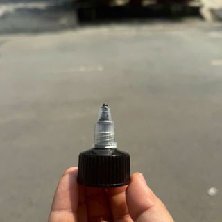 Nắp nhọn 28 đen ( xoay)