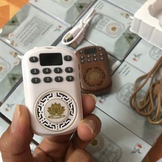 Máy Niệm Phật,Nghe Pháp Mini,Có Dây Đeo Cổ,Dùng Pin Sạc,Màn Hình Hiển Thị Tiện Lợi