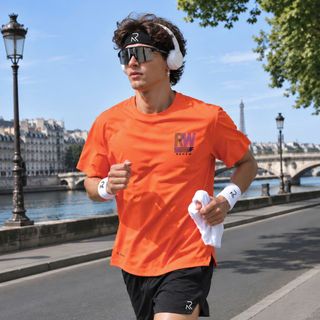 Áo ngắn tay running, thể dục, thể thao. Chất liệu: poliester mè cao cấp, chuyên dụng cho vận động.