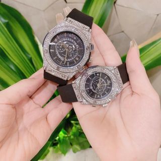 Đồng hồ nam nữ mặt tròn đính đá, dây cao su 3 núm thể thao Gossie 3 Núm