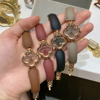 Đồng hồ nữ mặt cỏ bốn lá, dây da 4 màu nữ tính Gossie Cỏ Da