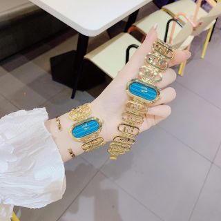 Đồng hồ nữ mặt oval, dây lắc chữ F 2 màu vàng - bạc Gossie Lắc F