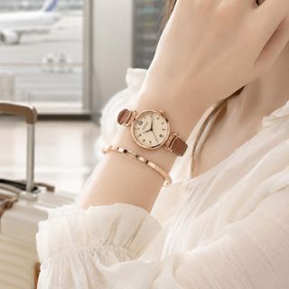 Đồng hồ nữ mặt tròn, dây da nâu thanh lịch Gossie Nâu Tai