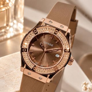 Đồng hồ nữ mặt tròn đính đá, dây cao su nâu sang trọng Gossie H Nâu