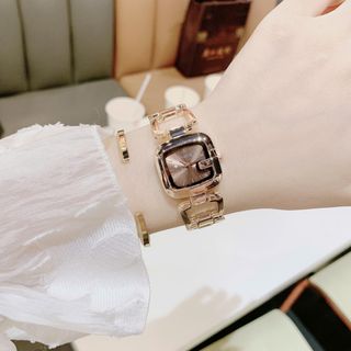 Đồng hồ nữ mặt vuông cách điệu, dây lắc ô 3 màu Gossie Lắc Ô