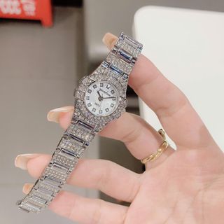 Đồng hồ nữ mặt tròn full đá, dây kim loại bạc sang trọng Yunkou Lux