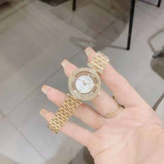 Đồng hồ nữ mặt tròn đính đá, dây kim loại 2 màu vàng - vàng hồng Gossie Pearl