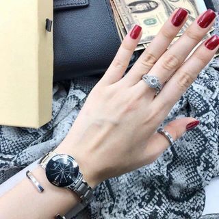 Đồng hồ nữ mặt tròn phối pha lê, dây kim loại sang trọng Halei Pha Lê