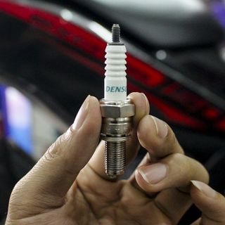 Bugi Denso Iridium IU27 chân dài cho Exciter Winner Raider MT15