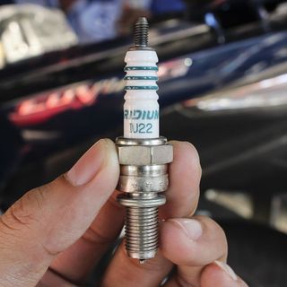 Bugi Denso Iridium IU22 chân dài Wave RSX 110, Air Blade 110 Fi, Nouvo LX