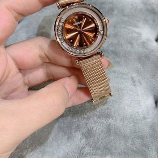 Đồng hồ nữ dây mành, viền đá xoay sang trọng Gossie Mành Viền Đá Xoay