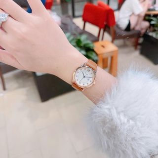 Đồng hồ nữ mặt tròn đính đá, dây da nâu có lịch sang trọng Dimini Cao Cấp