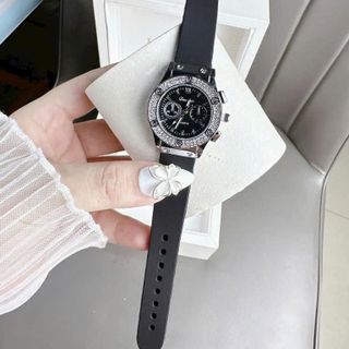 Đồng hồ nữ mặt tròn viền đá, thiết kế 3 núm 4 màu nâu - trắng - đen - hồng Davena 3 Núm