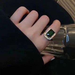 Set trang sức nữ đá xanh lục dáng chữ nhật sang trọng Lục Bảo Hy Vọng
