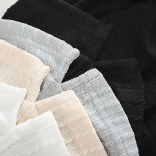 Polo Vaumont.  Chất liệu vải len gân dày dặn, co giãn nhẹ.