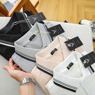 Polo Vaumont.  Chất liệu vải len gân dày dặn, co giãn nhẹ.